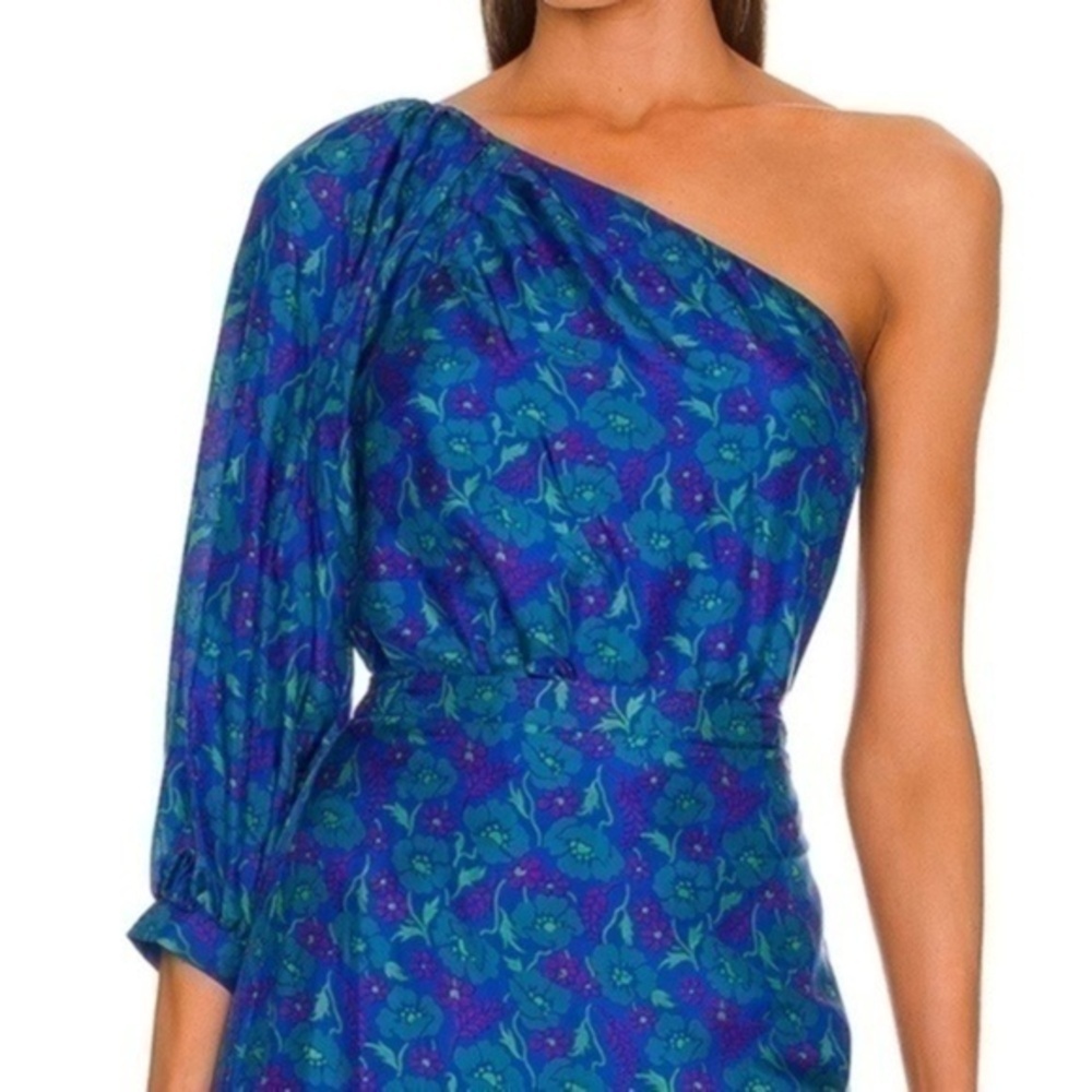 Veronica Beard. Silk Lyric top.